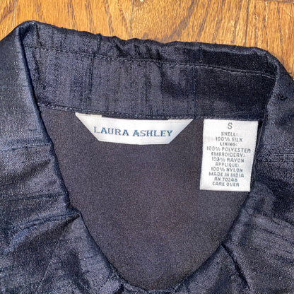 Floral Embroidered Silk Button